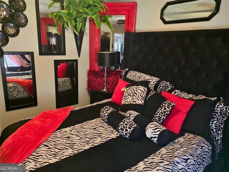 2303 COUNTRY CLUB Drive Conyers - 32