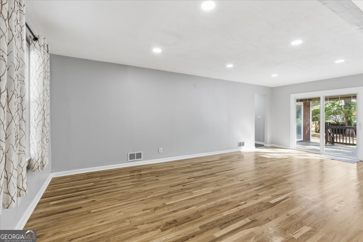 681 Manor Ridge Drive Mableton - 10