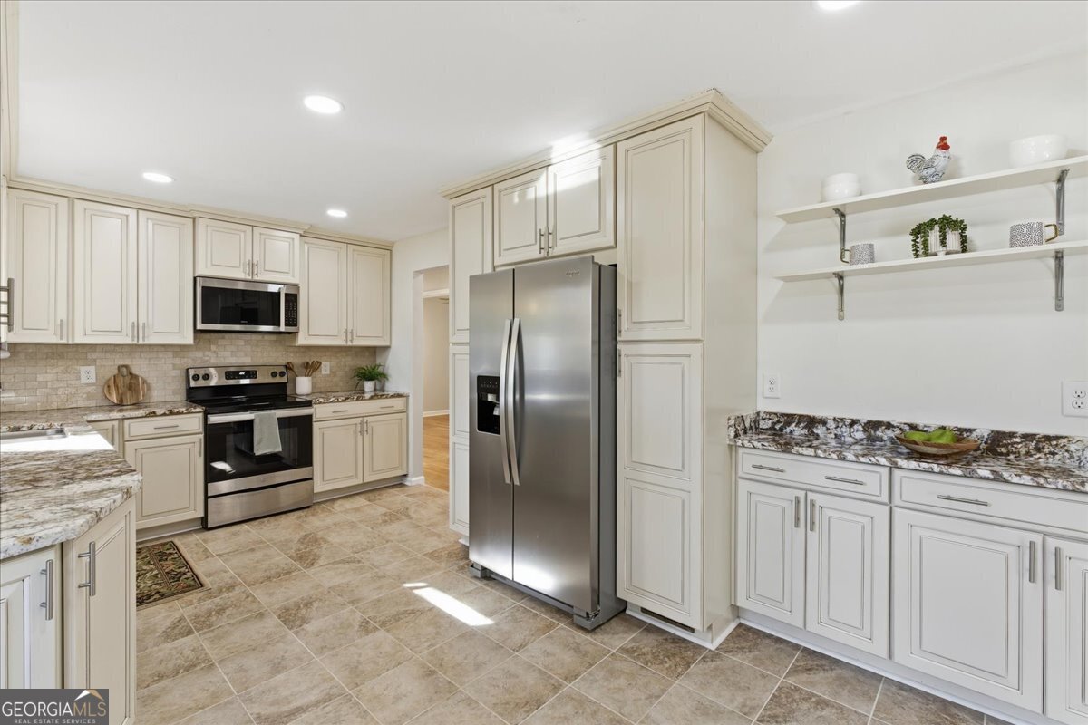 681 Manor Ridge Drive Mableton - 17