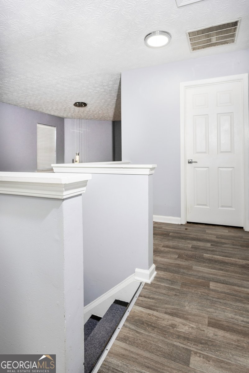 269 Silver Ridge Drive Dallas - 33