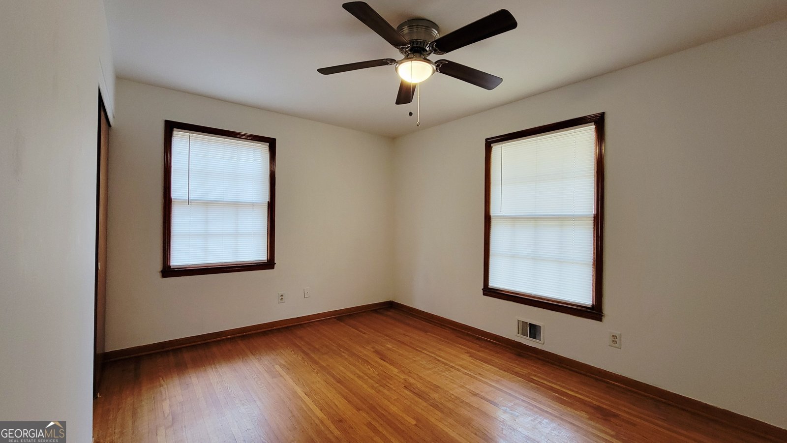 6061 Winview Drive Forest Park - 16