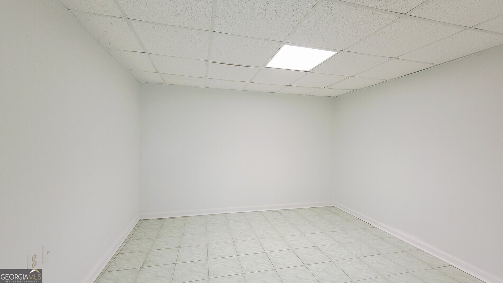 6061 Winview Drive Forest Park - 33