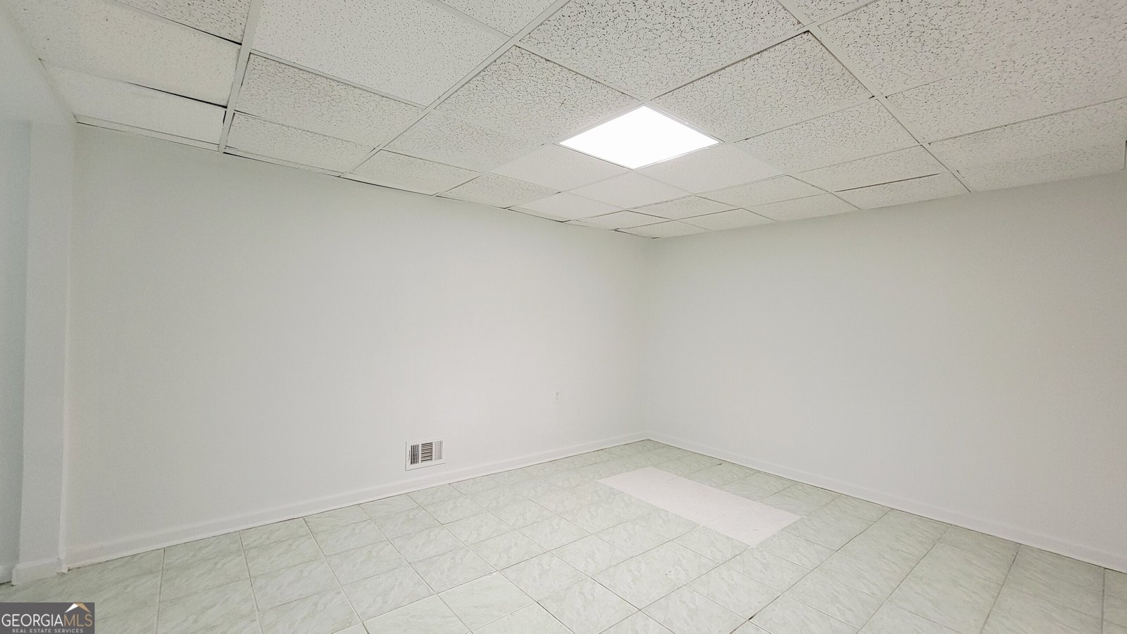 6061 Winview Drive Forest Park - 35