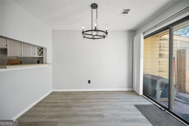 1609 BURNSTONE Drive Stone Mountain - 10