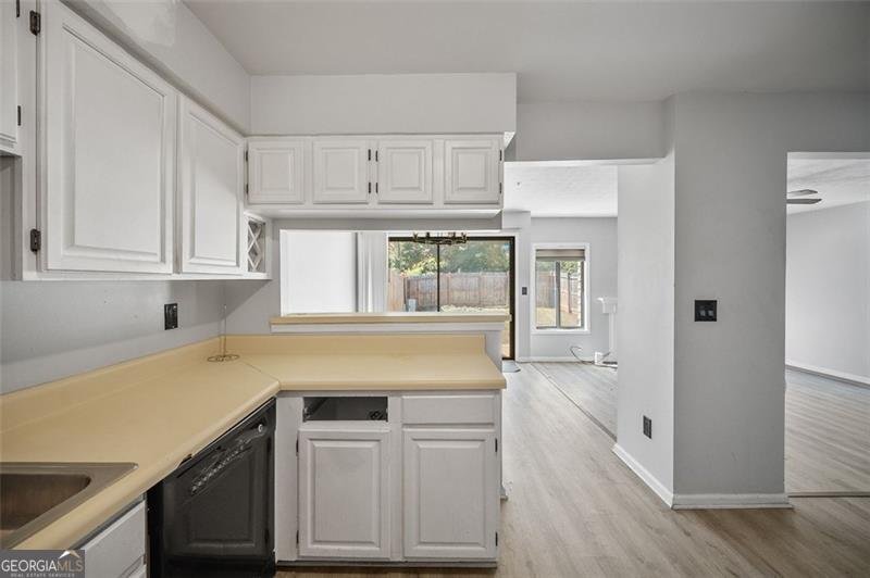 1609 BURNSTONE Drive Stone Mountain - 8