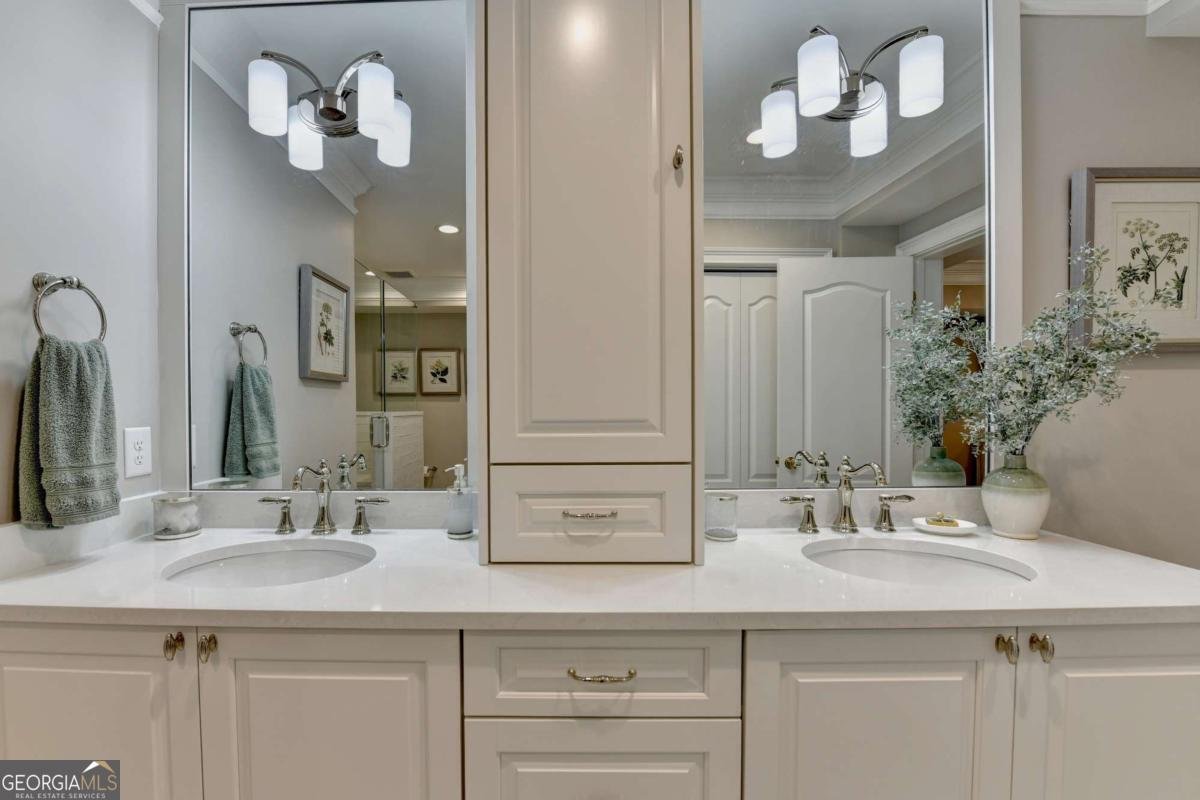 6680 Sunbriar Drive Cumming - 33