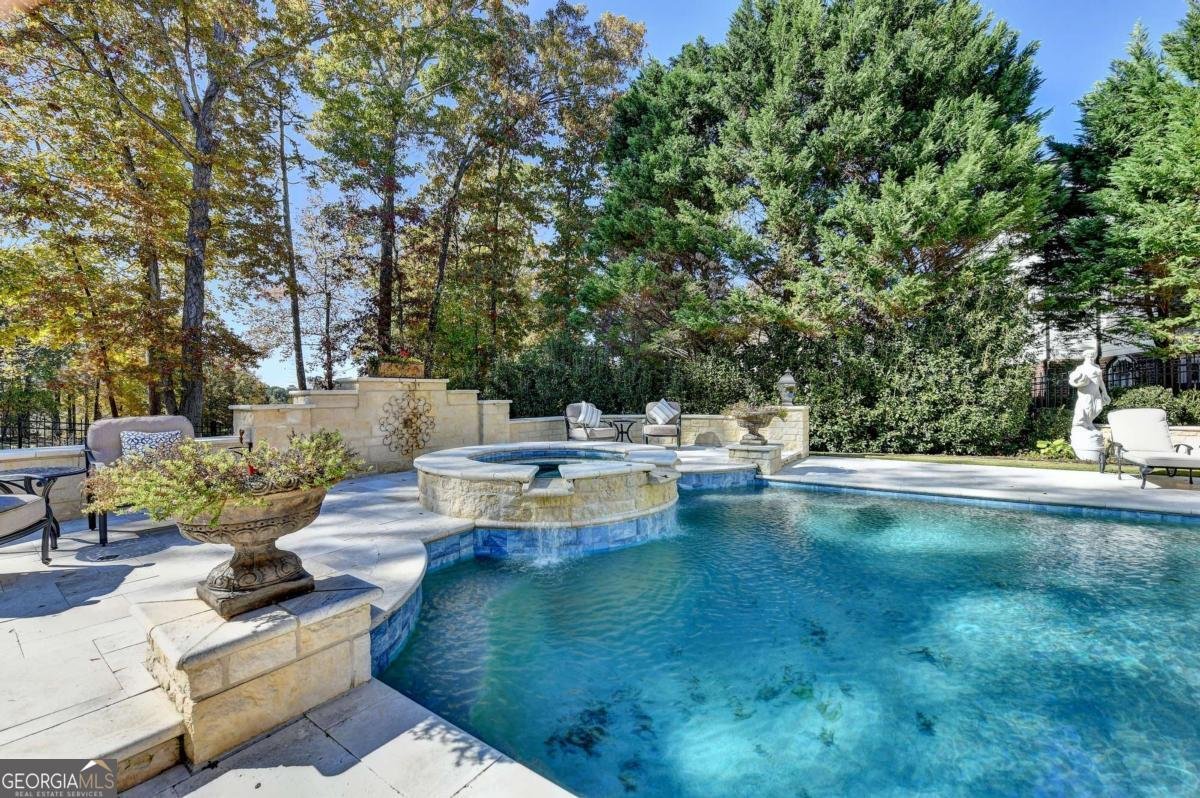 6680 Sunbriar Drive Cumming - 55