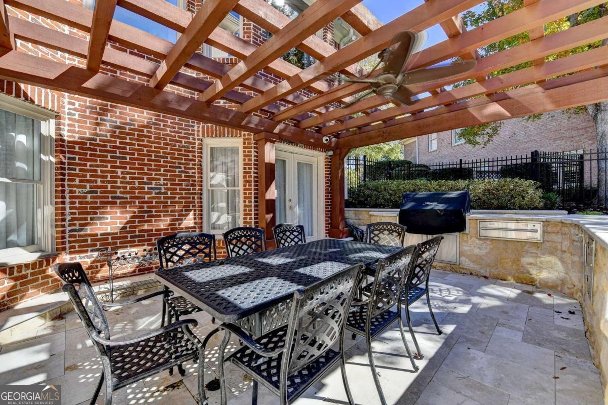 6680 Sunbriar Drive Cumming - 77