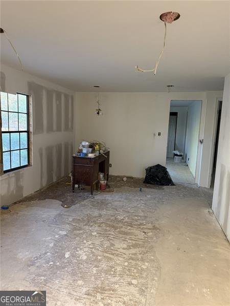 79 HOLLY Lane Griffin - 1