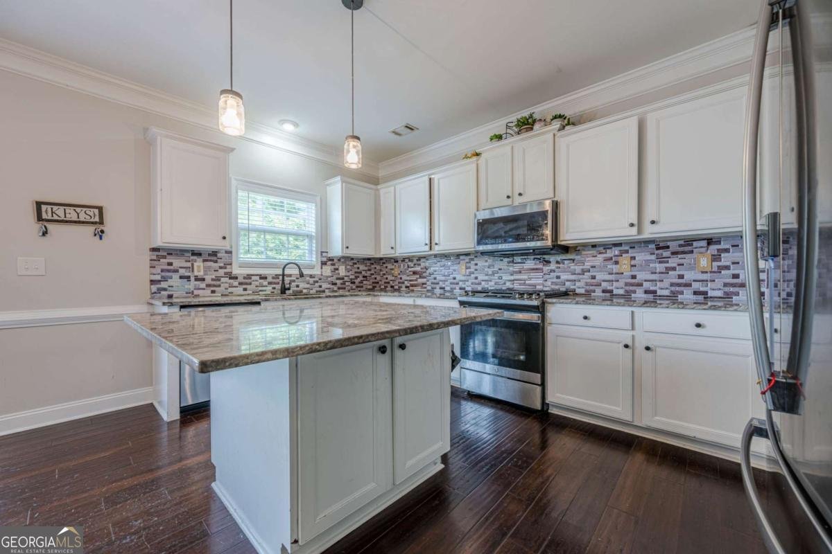 890 Sapphire Lane Sugar Hill - 13