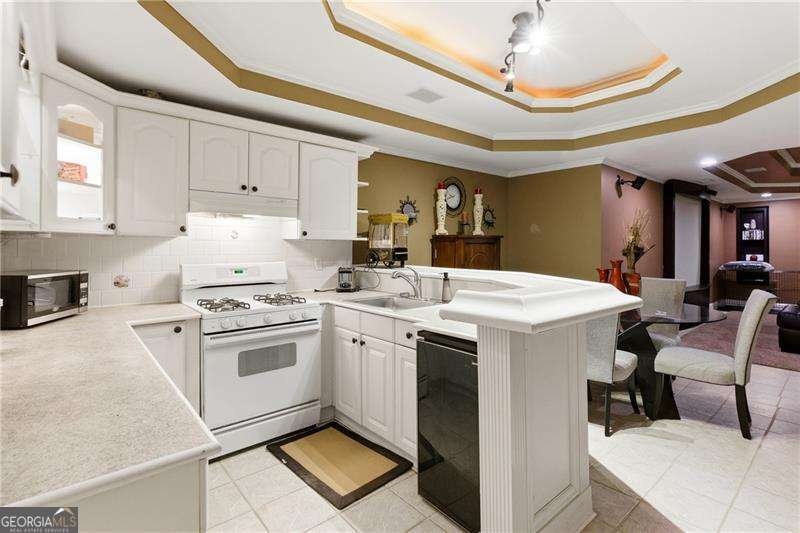 360 Gunston Hall Circle Milton - 55