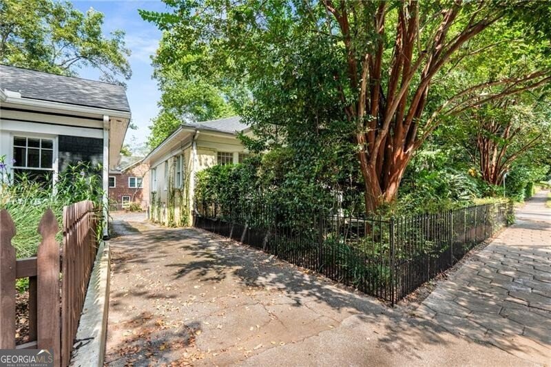 1064 Glenwood Avenue Atlanta - 30