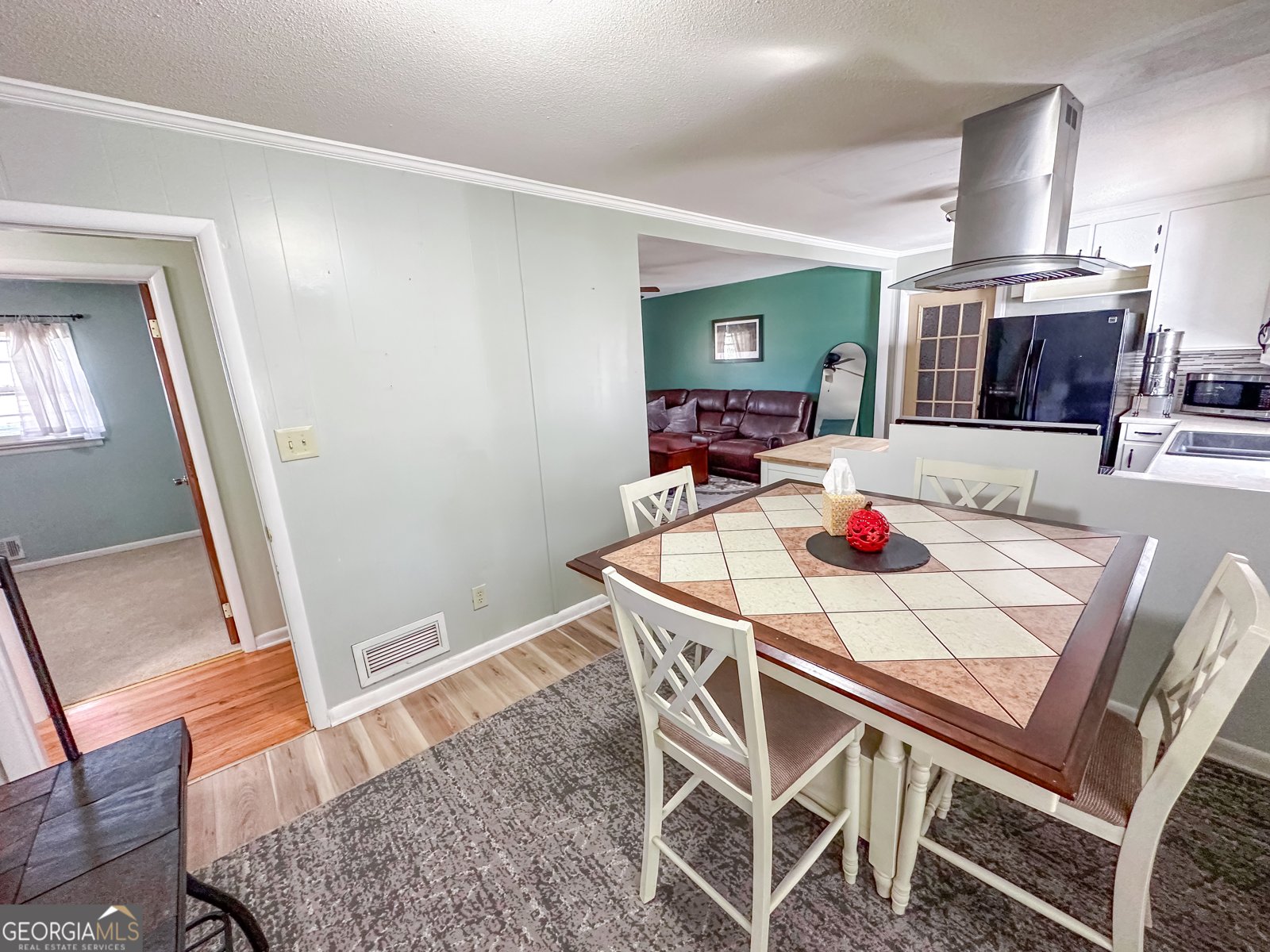 838 Virginia Lane Hull - 10