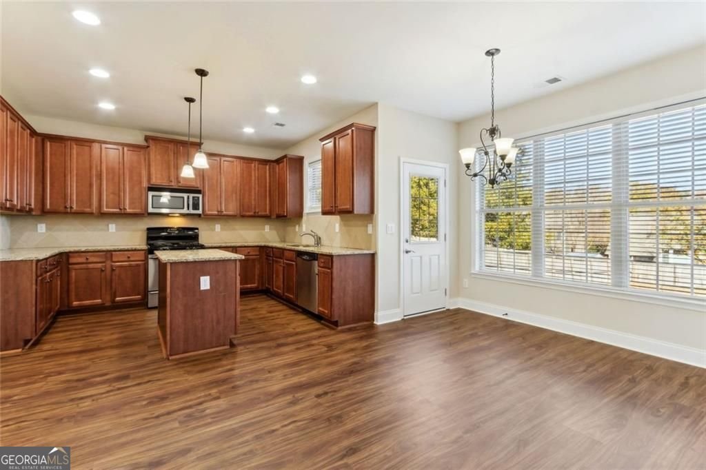 1049 Amber Waves Avenue Hoschton - 19