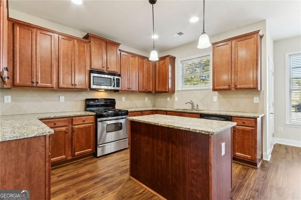 1049 Amber Waves Avenue Hoschton - 22