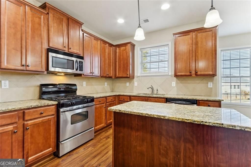 1049 Amber Waves Avenue Hoschton - 24