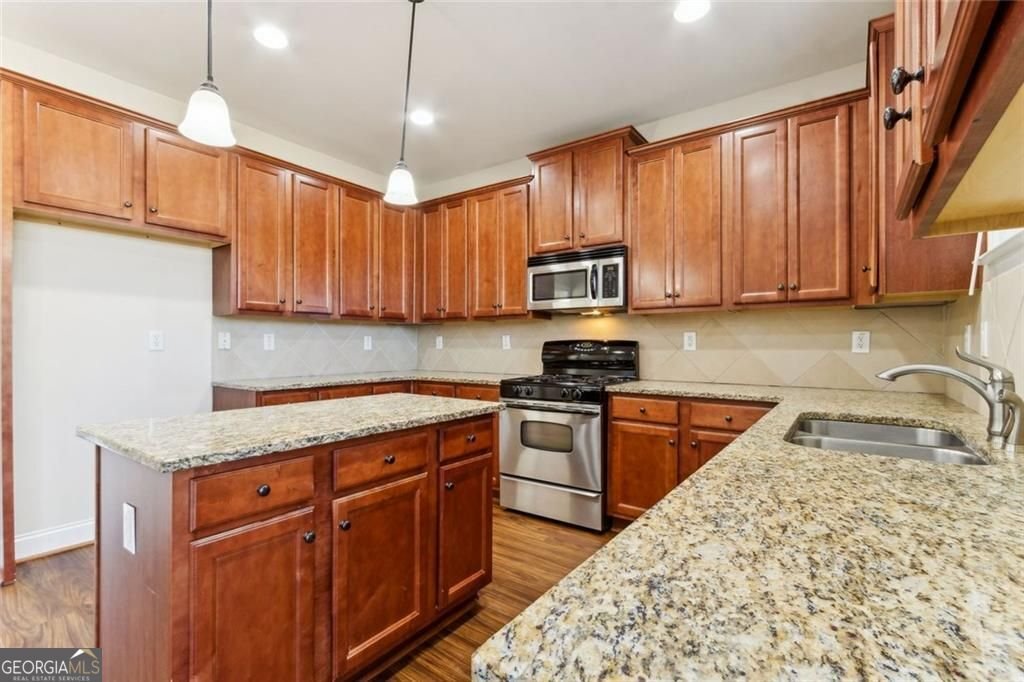 1049 Amber Waves Avenue Hoschton - 27