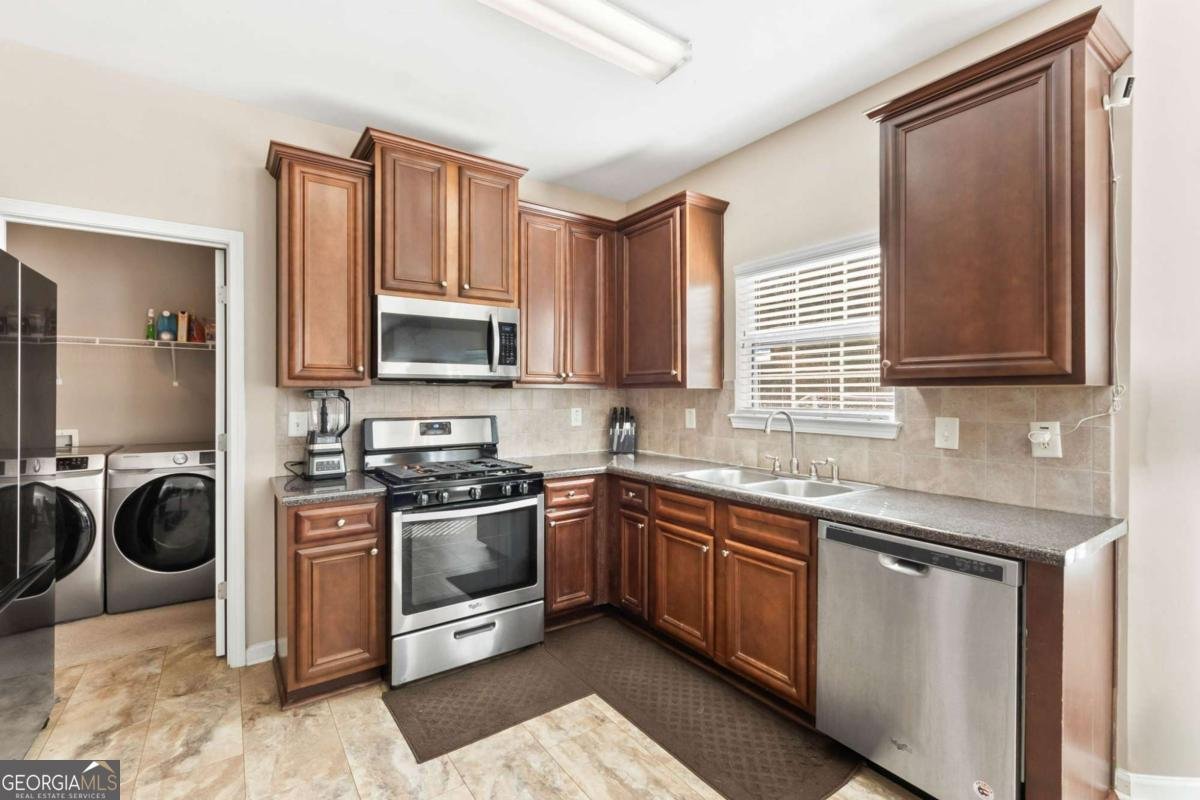 3024 Gayle Manor Lane Snellville - 15