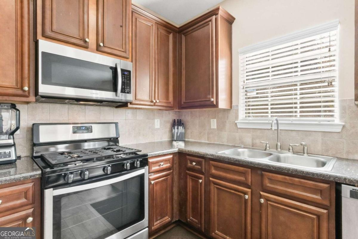 3024 Gayle Manor Lane Snellville - 17