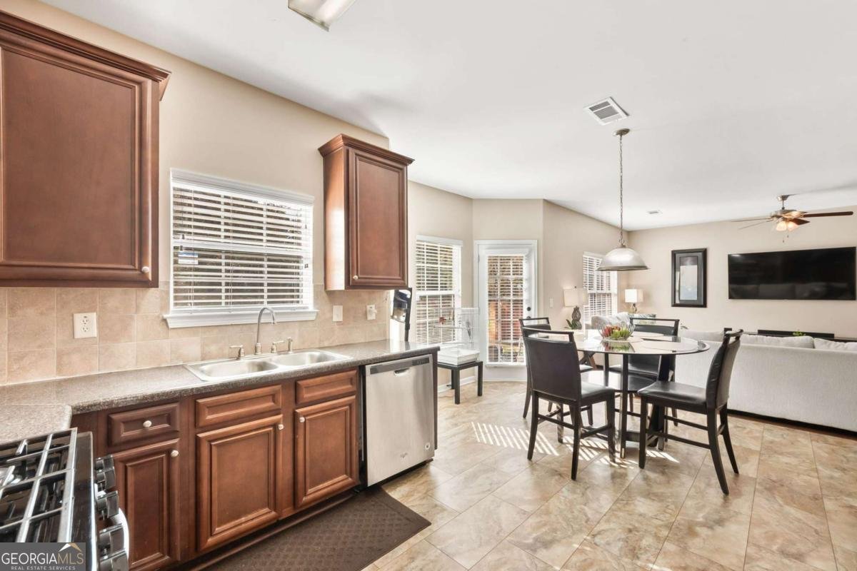 3024 Gayle Manor Lane Snellville - 18