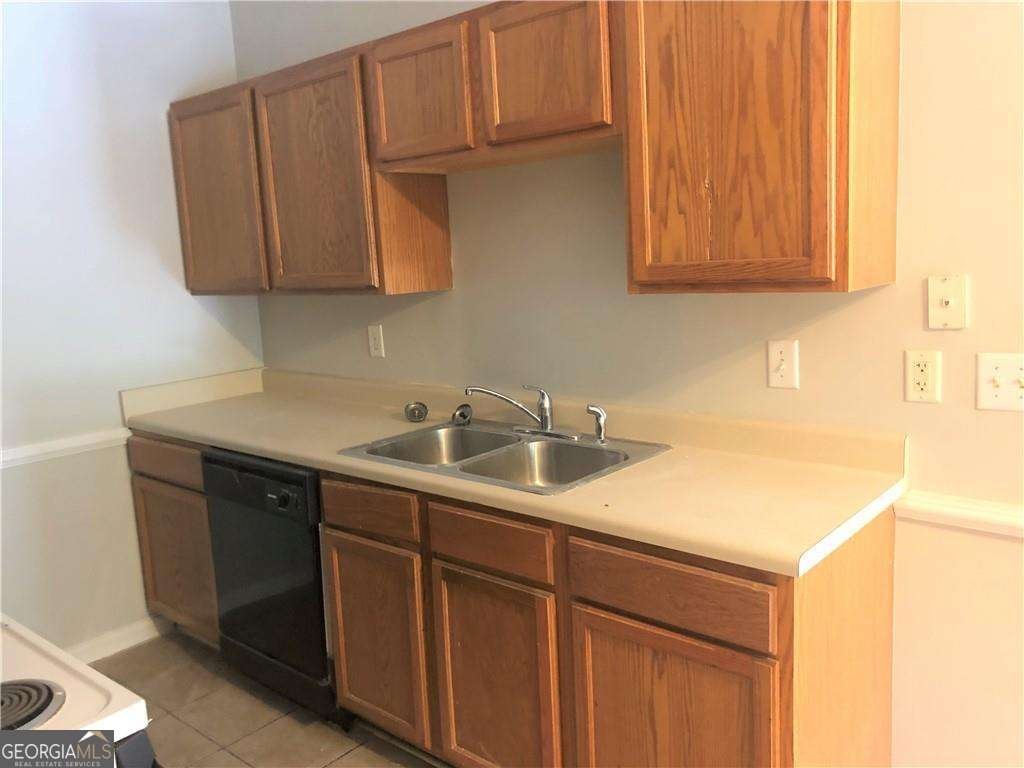 746 Boston Common Atlanta - 3