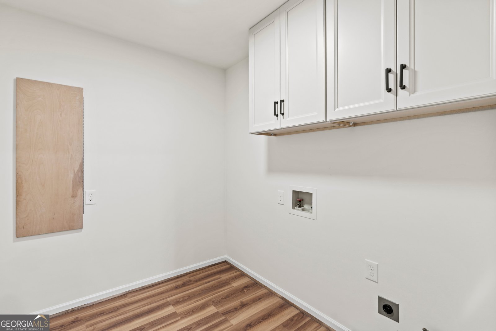 6421 Holly Springs Road Clermont - 23