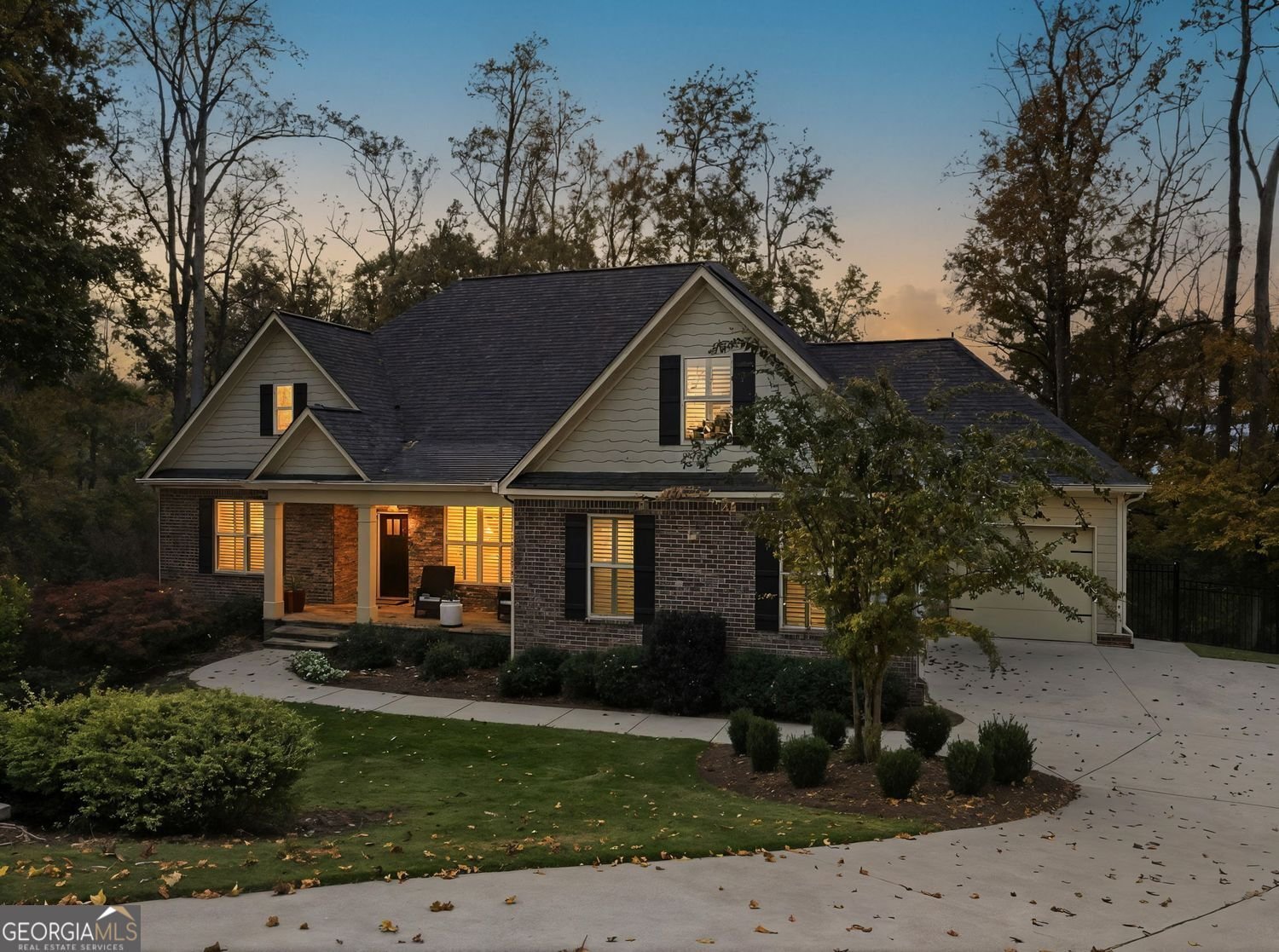 112 Glenmill Way Woodstock - 2