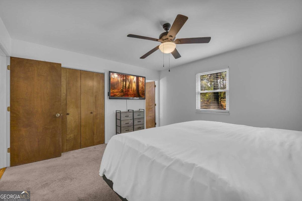 235 Round Table Road Athens - 1