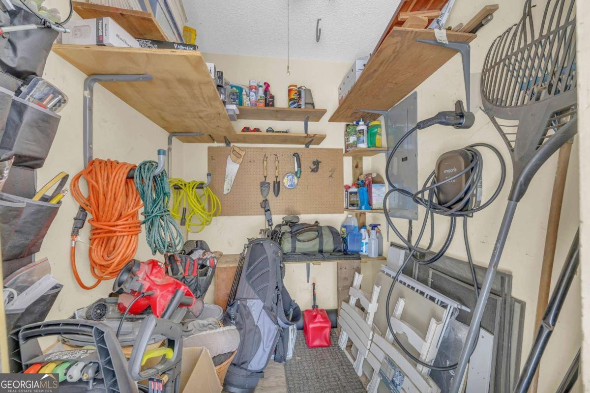 235 Round Table Road Athens - 15