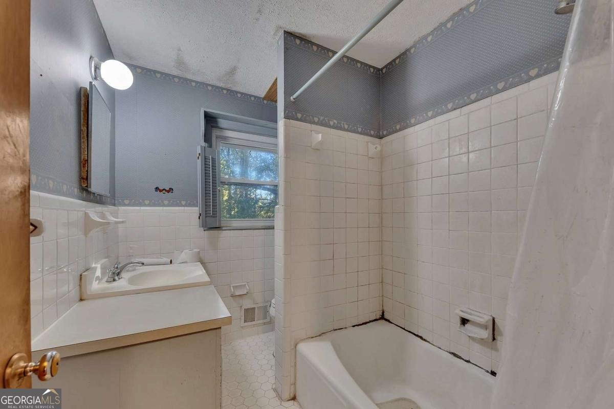 782 Prince Avenue Marietta - 23