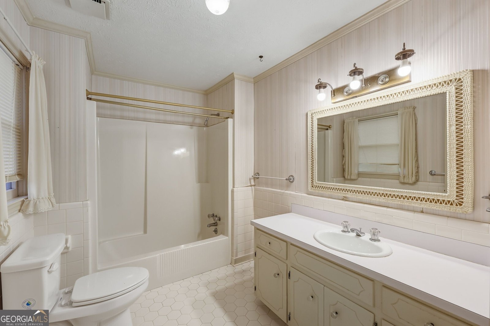 4020 Sundown Drive Gainesville - 23