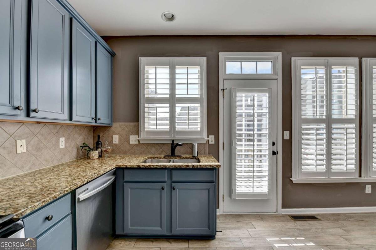 4422 Grove Field Park Suwanee - 6