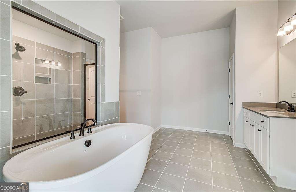 274 Linford Drive Locust Grove - 29