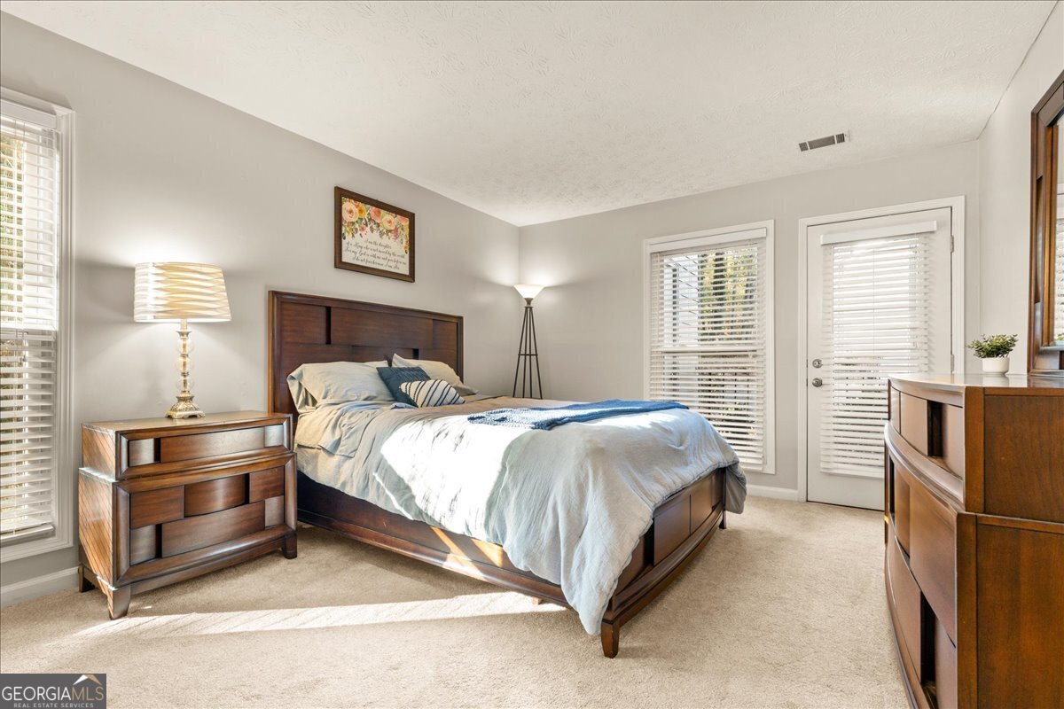 1009 Lake Pointe Circle Roswell - 12