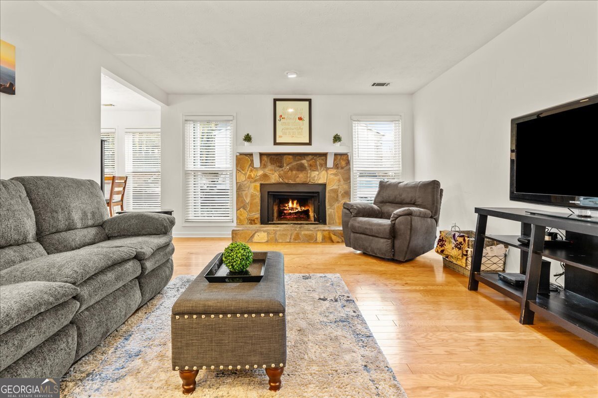 1009 Lake Pointe Circle Roswell - 7