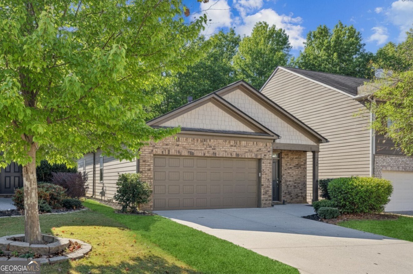 286 Ivey Hollow Circle Dawsonville - 1