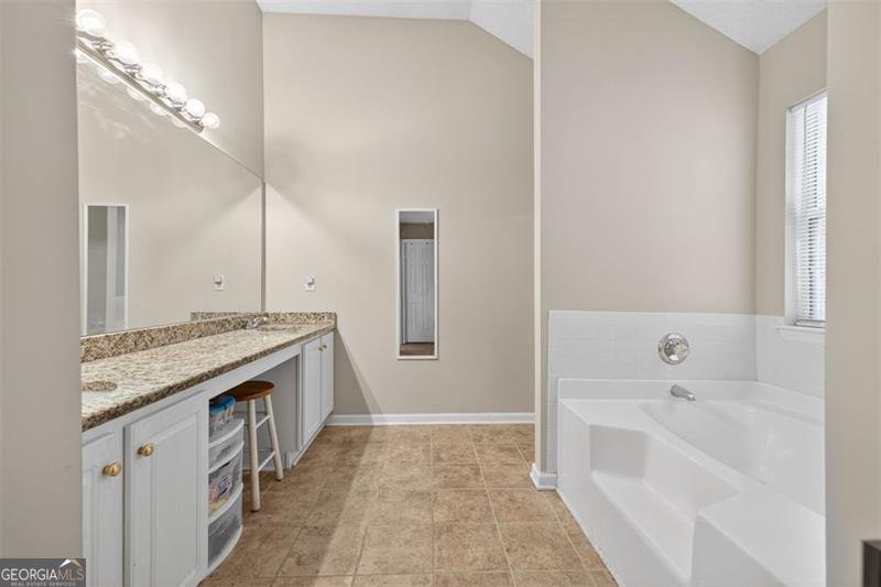 886 DESHON CREEK Drive Lithonia - 11