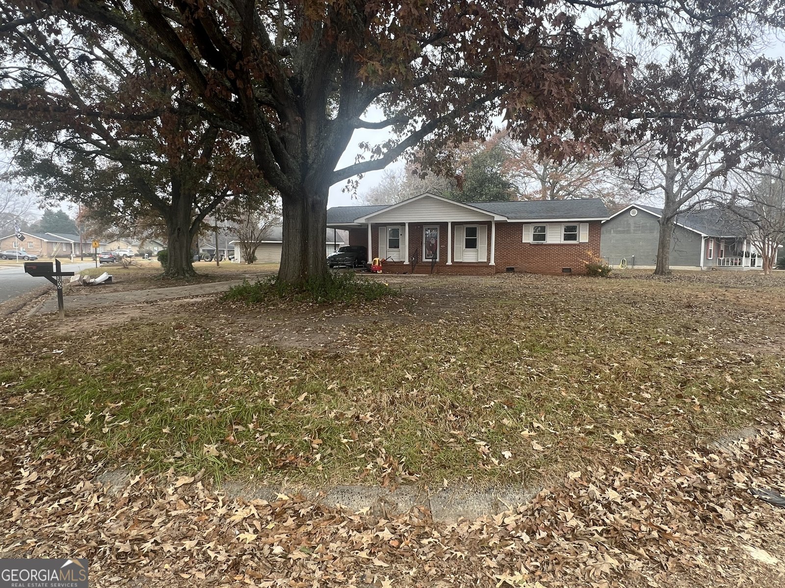 300 Meadowridge Drive Warner Robins - 1