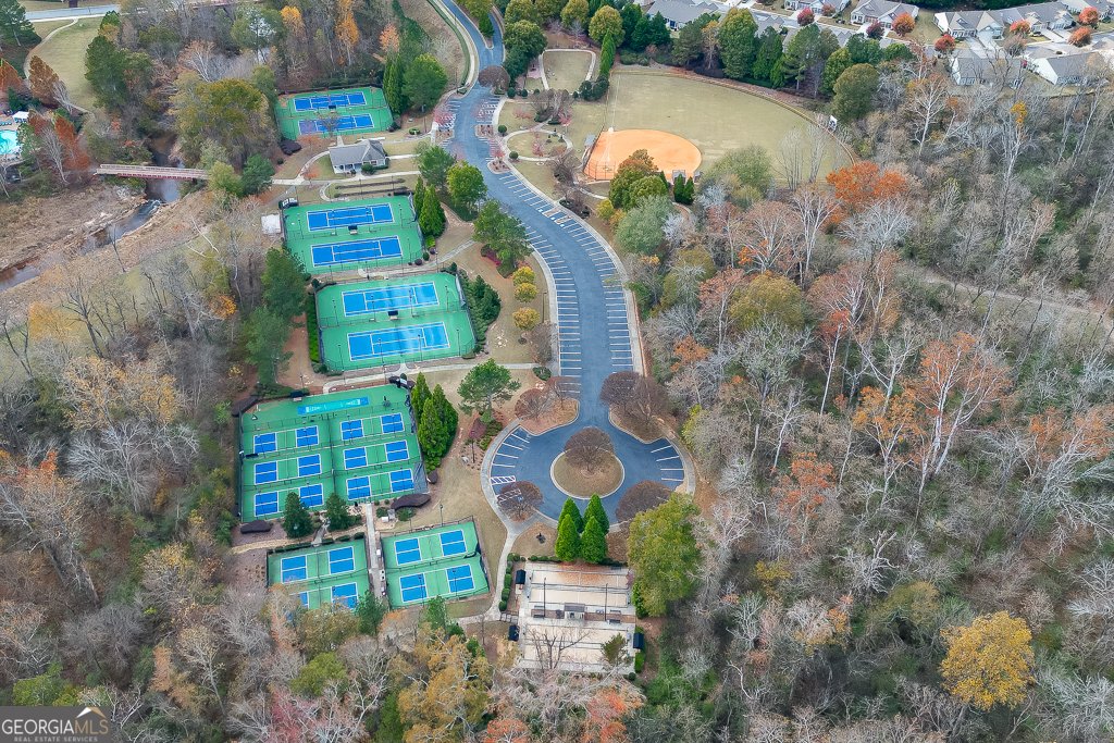 6407 Lantern Ridge Hoschton - 77