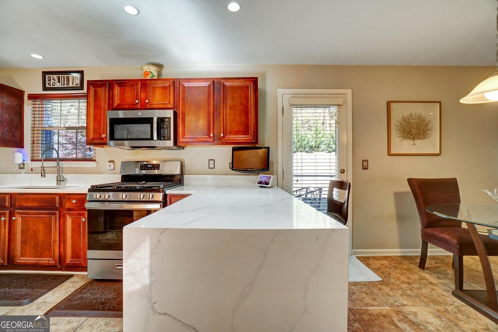 6253 Selborn Drive Atlanta - 6