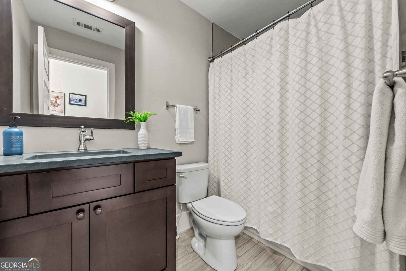 1040 Peacock Drive Bishop - 22