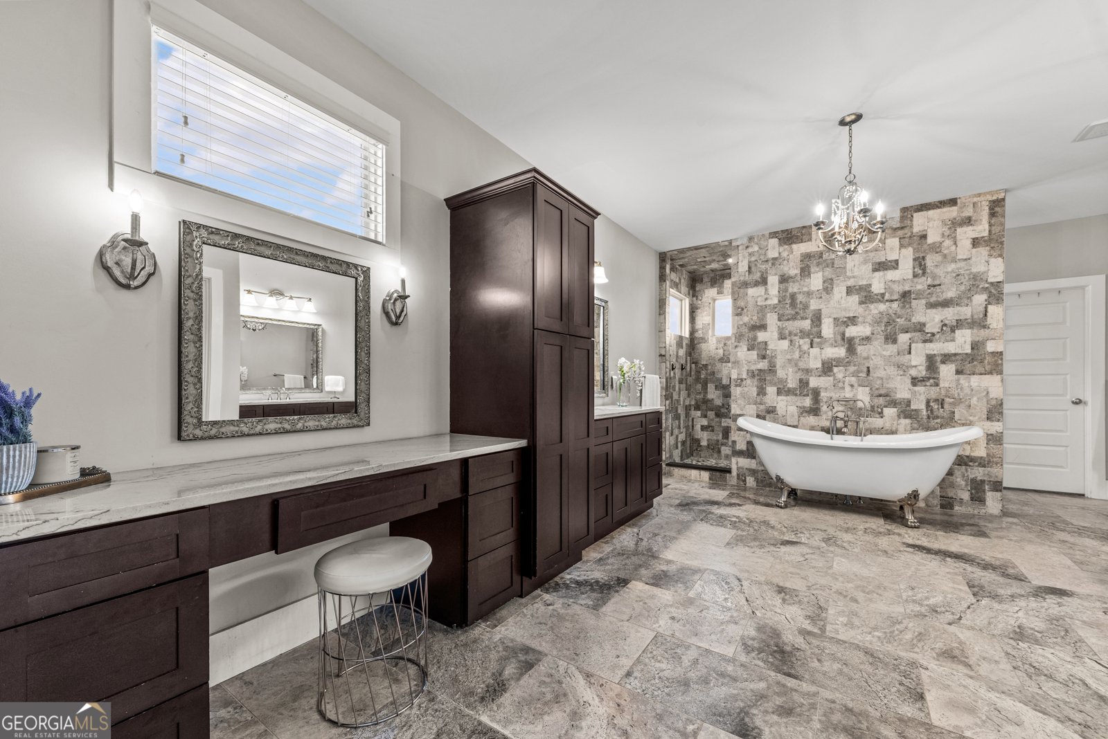 1040 Peacock Drive Bishop - 57