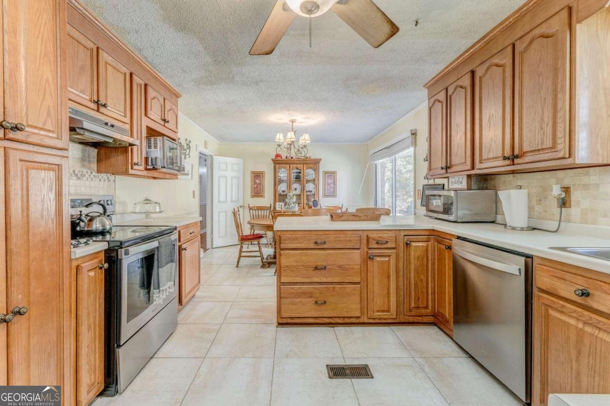 8690 Silver Hill Lyerly - 11