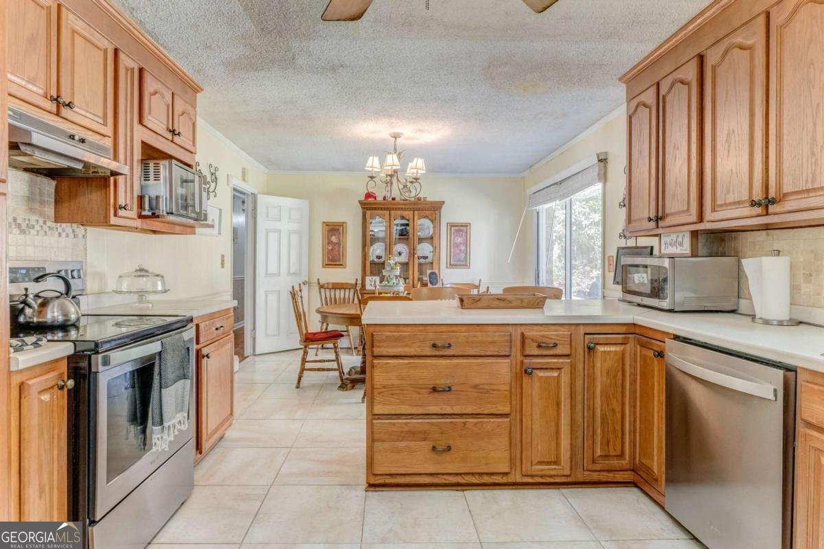 8690 Silver Hill Lyerly - 12