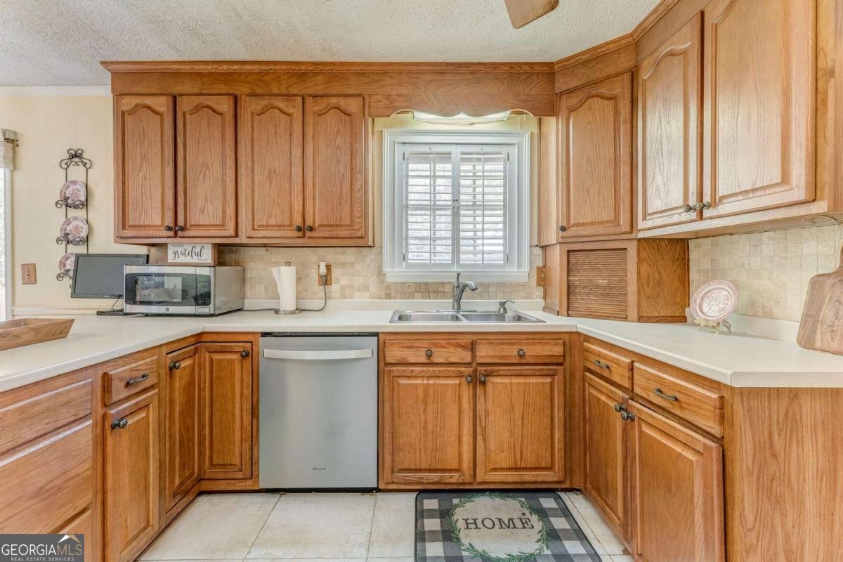 8690 Silver Hill Lyerly - 14