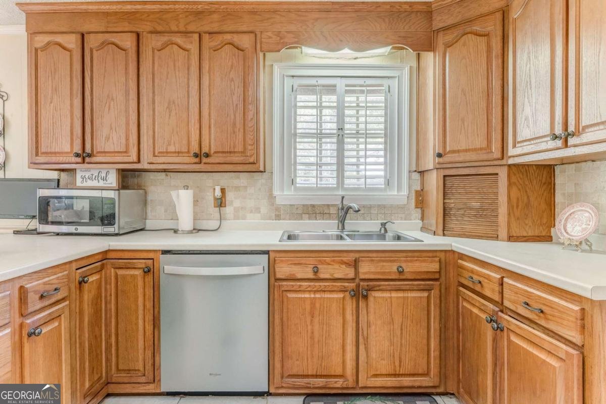 8690 Silver Hill Lyerly - 15