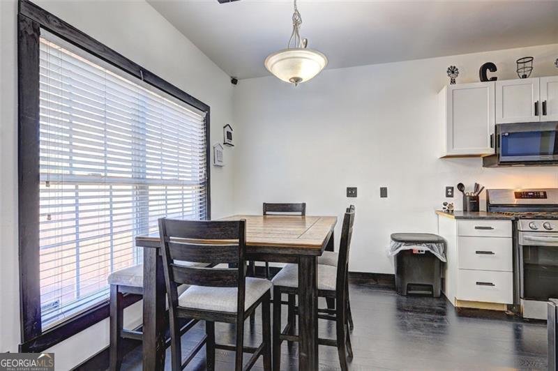 512 VICKERS Lane Locust Grove - 36