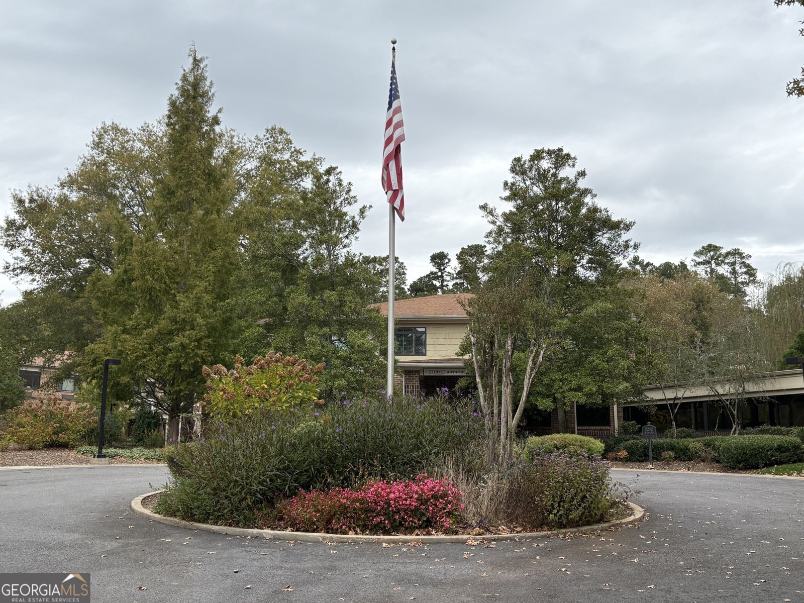 1800 Clairmont Lake Decatur - 3