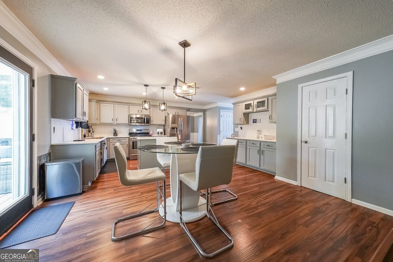 1954 Bridgestone Circle Conyers - 12