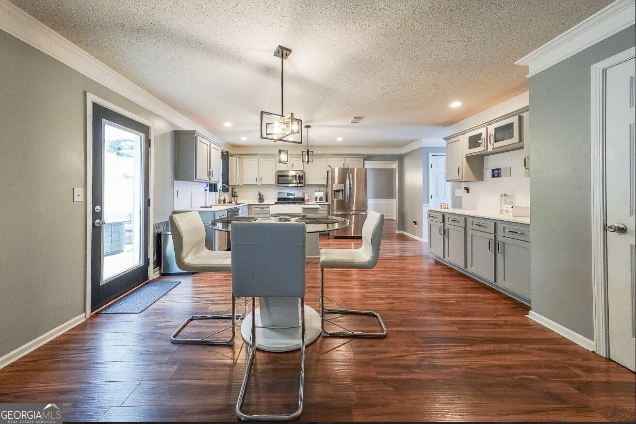 1954 Bridgestone Circle Conyers - 7